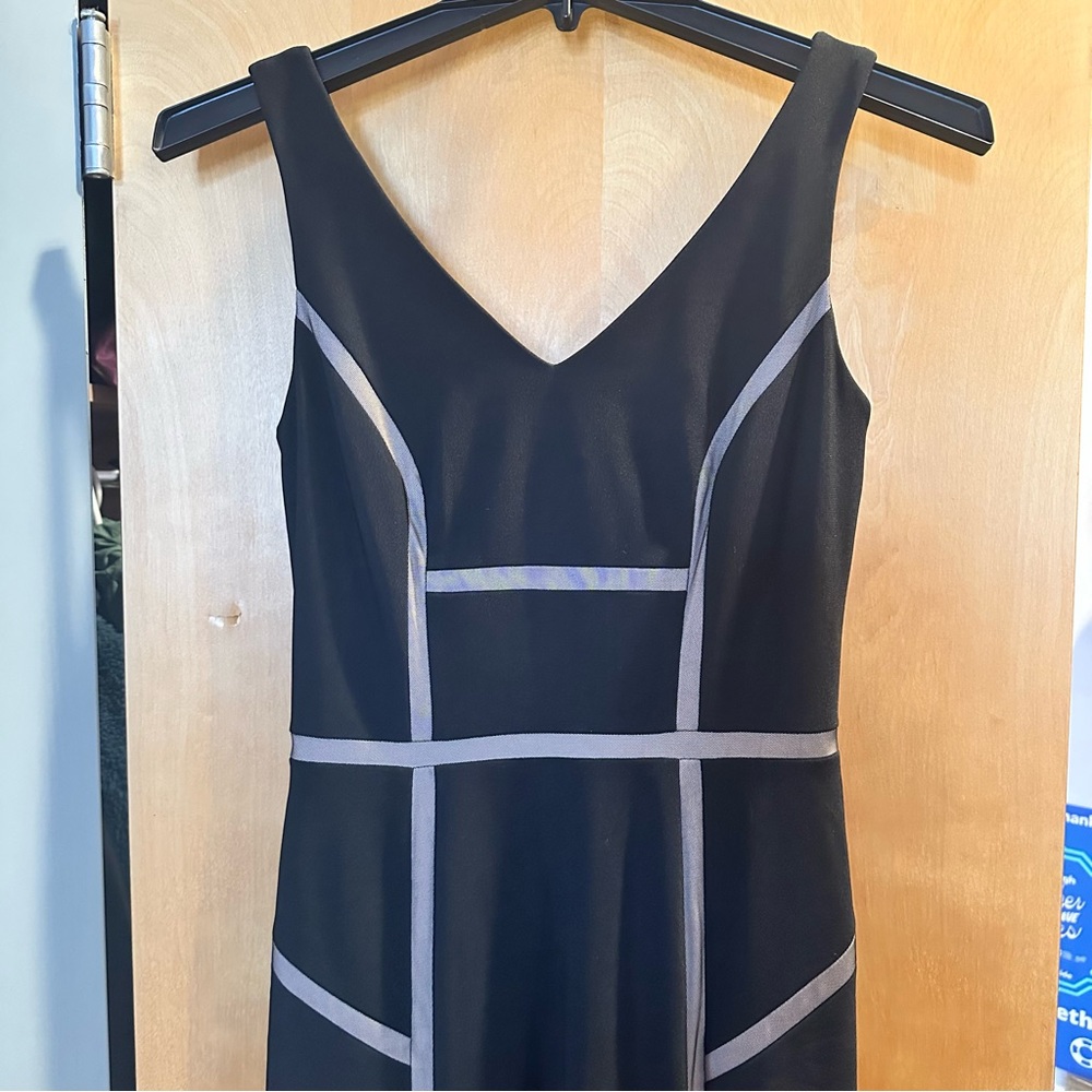 White House Black Market Black Gown NWT size 4 - Picture 13 of 14